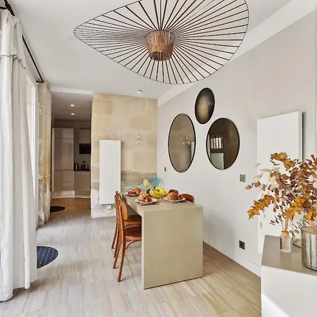 Le Marais & Place Des Vosges - Cityapartmentstay Appartamento